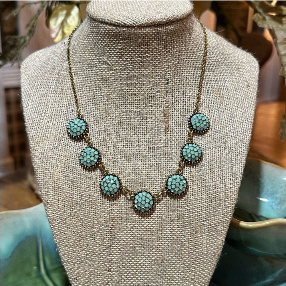 Yochi New York Vintage-Inspired Mint Green Statement Necklace 16”